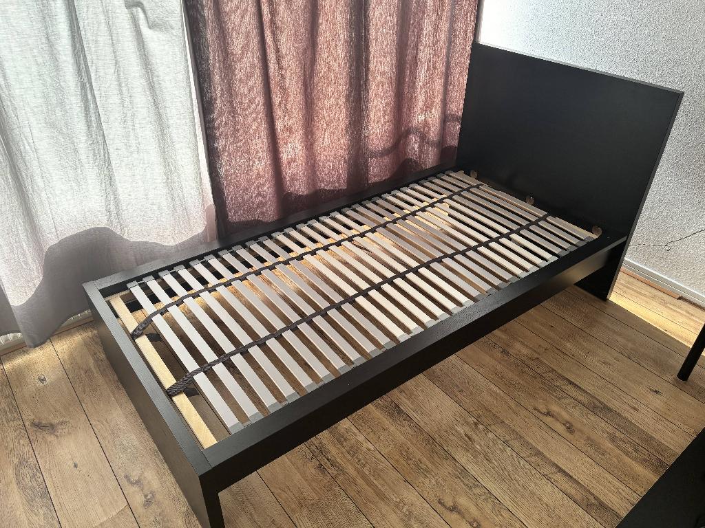 IKEA (MALM) Eenpersoonsbedframe, zwart, 90x200cm, Ophalen, 90 cm, Eenpersoons, Zwart