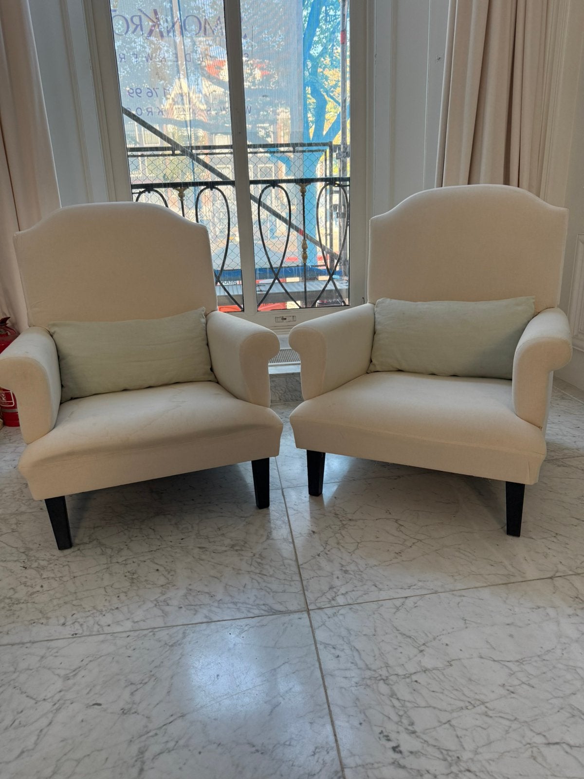 Foto 3 van Twee fauteuils Interiors DMF - ZONDER HOES