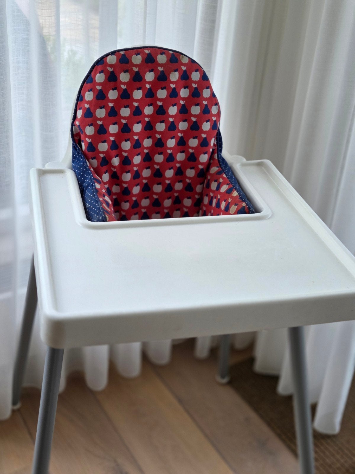 Ikea kinderstoel met rugsteun, ideaal voor oppas, Ophalen, Gebruikt, Overige typen, Afneembaar eetblad