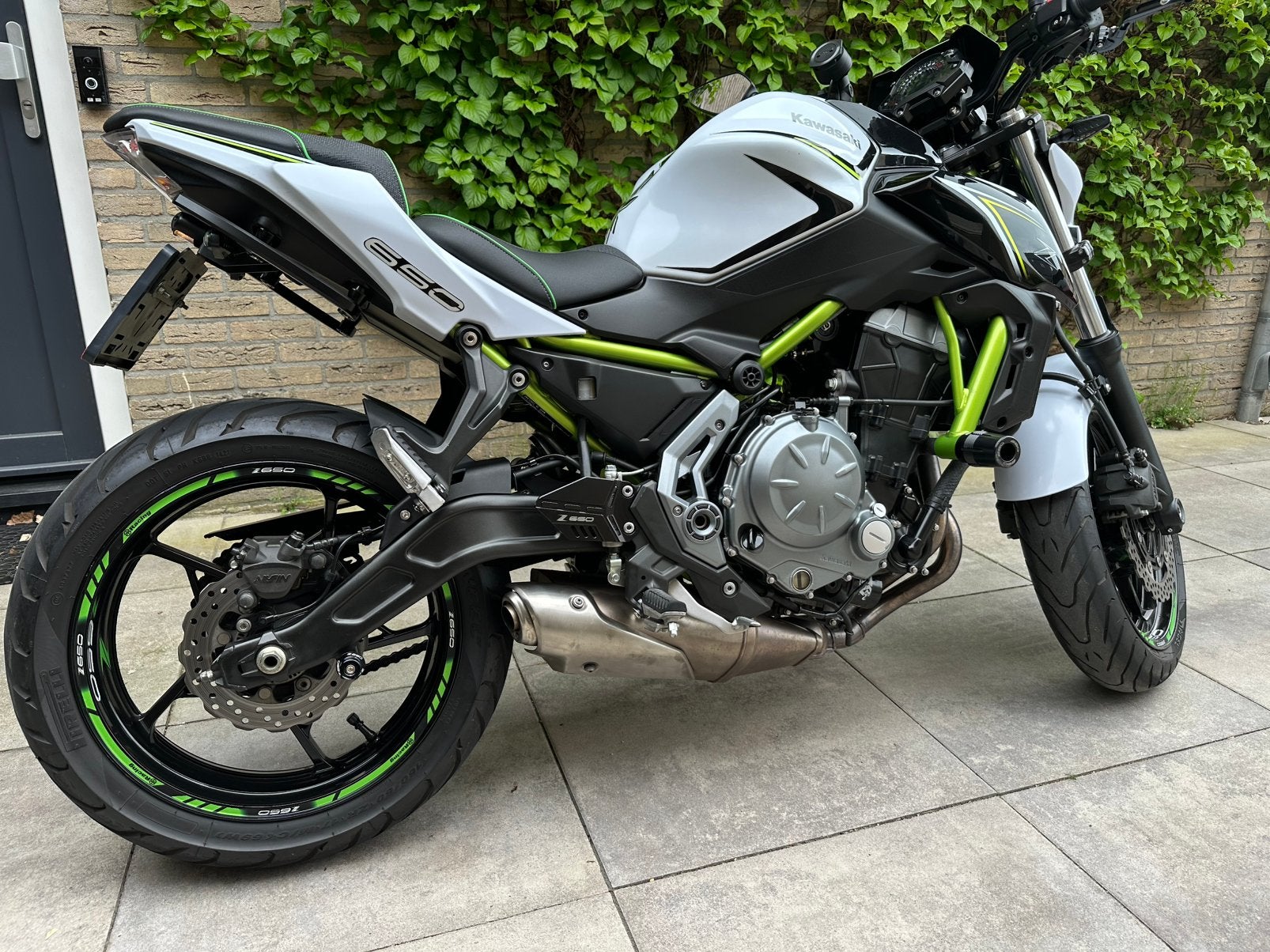 Te koop, mooie Kawasaki Z650 vol vermogen, 2 cilinders, Motorrijbewijs A, Gebruikt, Sportuitlaat