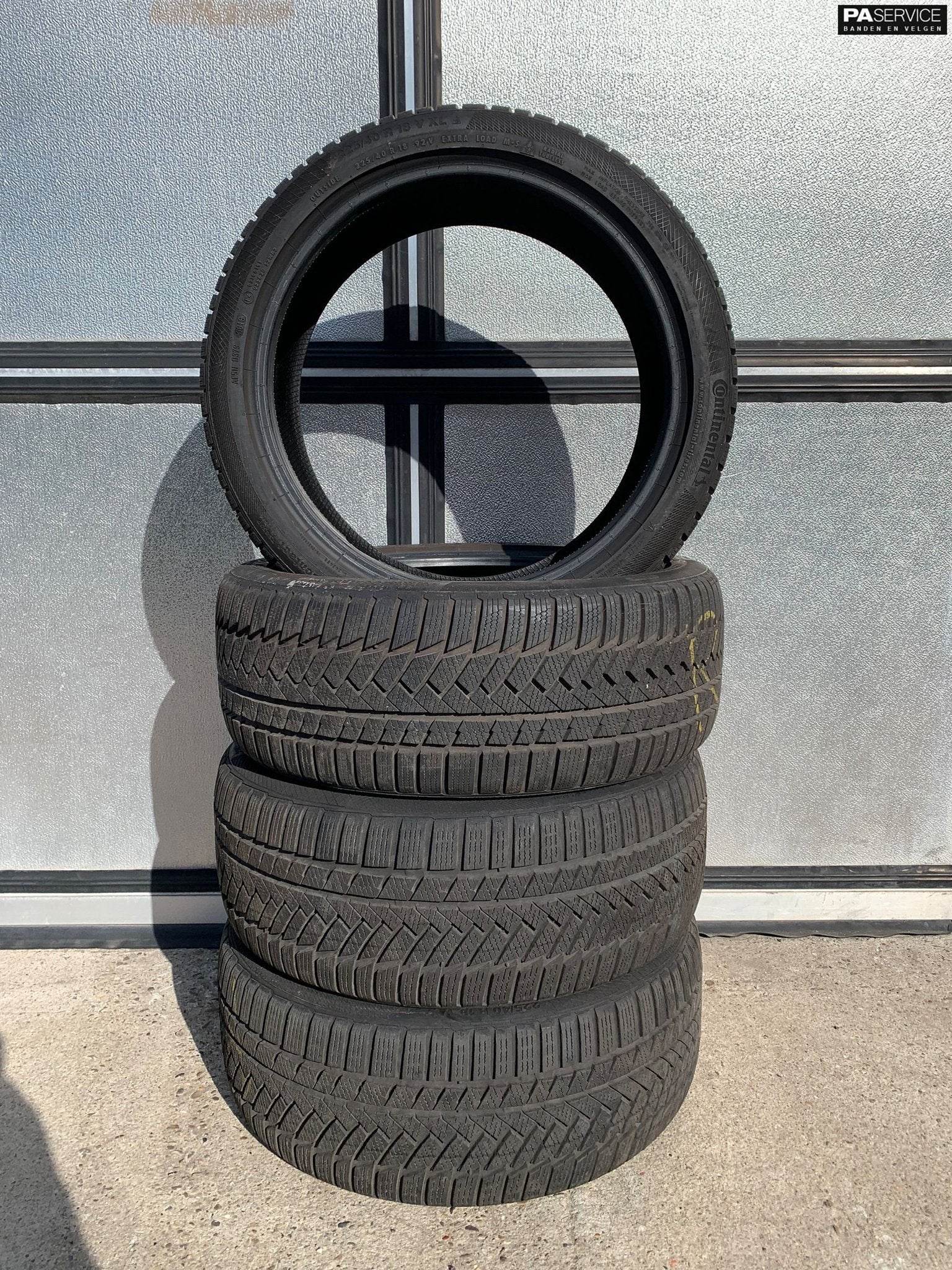 4x Continental 225 40 18 Winterbanden met 8 en 7 mm, Gebruikt, -, -, Banden en Velgen