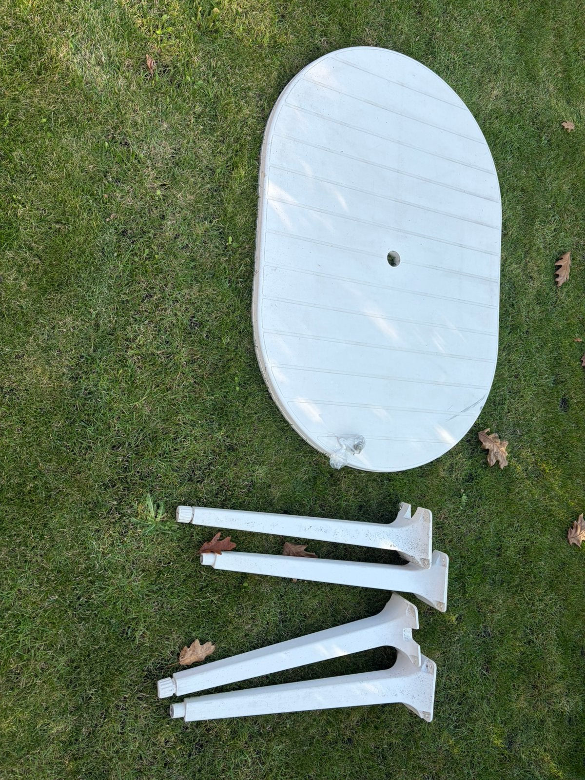 Kunstof tuintafel, Ophalen, Gebruikt, Ovaal, Kunststof