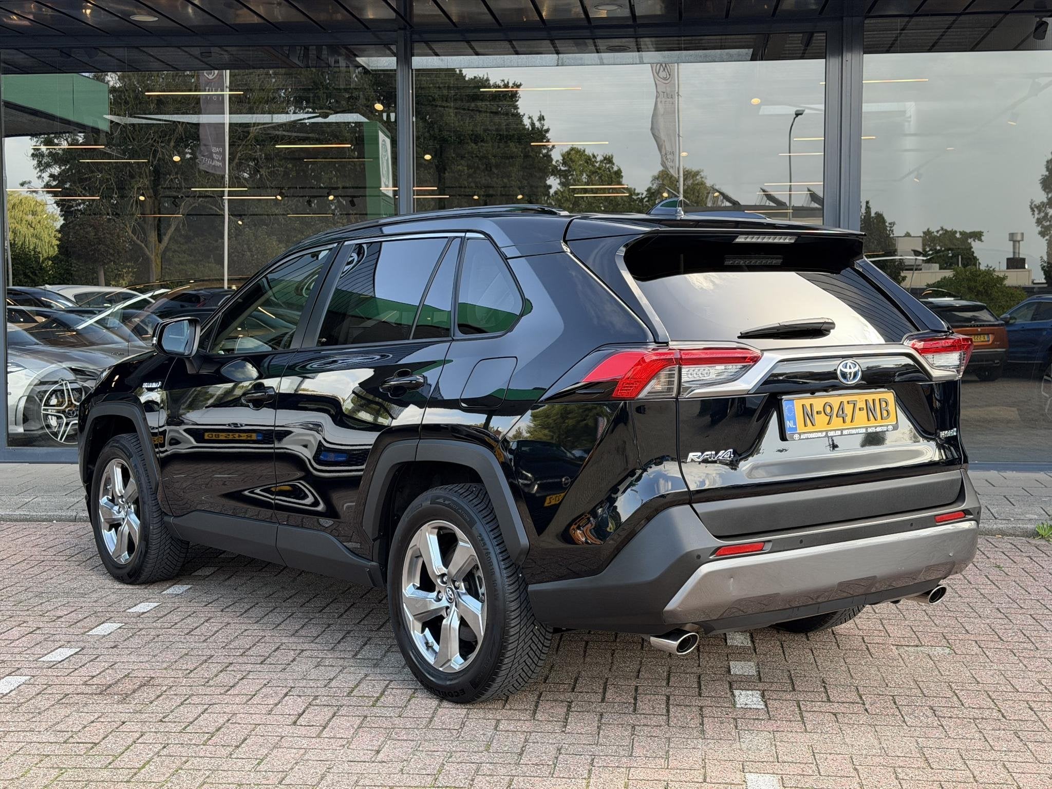 Toyota RAV4 2.5 Hybrid First Edition APPLE CARPL/ANDROID AUT, Stof, Gebruikt, 4 cilinders, 2487 cc