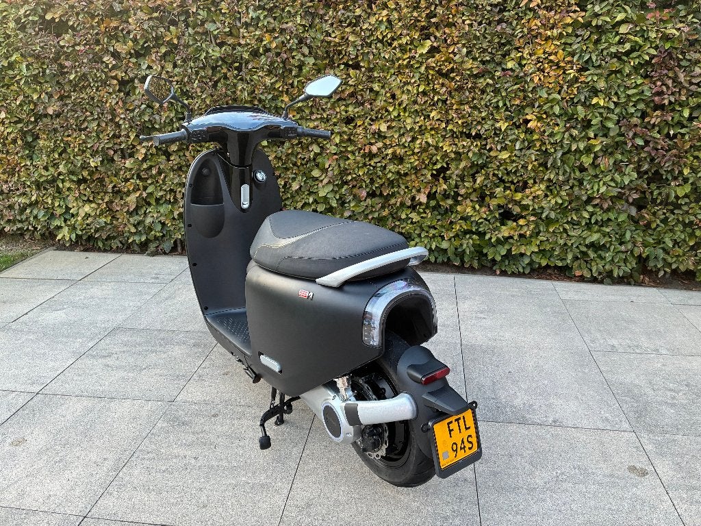 Foto 8 van LA Souris  S1 Scooter BJ 2025 zonderAccu Loop of Sloop€550