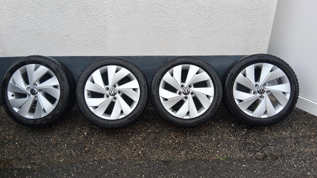 Originele 17 inch VW Belmont velgen 5x112 met winterbanden, Auto-onderdelen, Ophalen, Gebruikt
