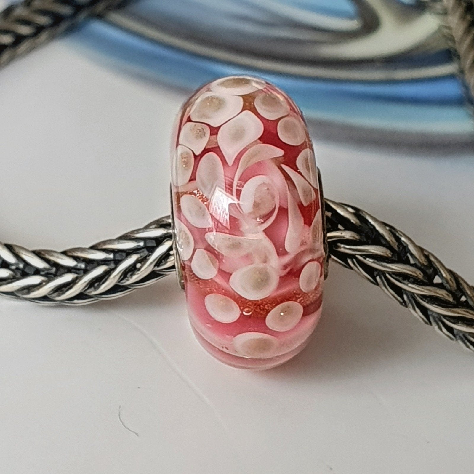 Roos Van ElfBeads.   (Retired) Trollbeads Tr, 1 bedel, Ophalen of Verzenden, Nieuw, Glas of Kristal
