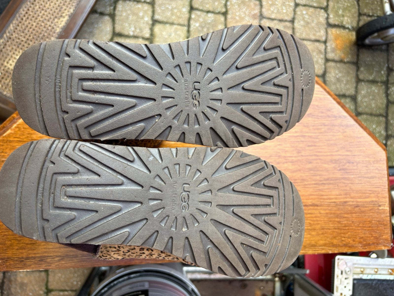 Uggs, Ophalen, Overige kleuren, Lage of Enkellaarzen, Zo goed als nieuw