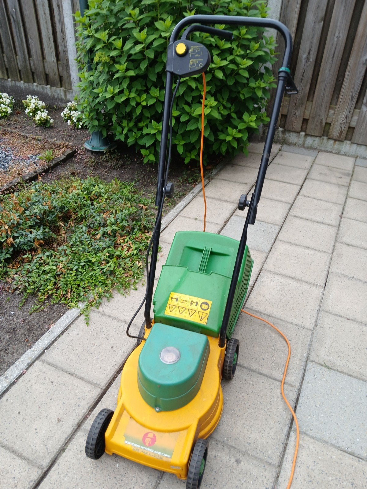 Elektrische grasmaaier, Tuin en Terras, Grasmaaiers, Ophalen, Cirkelmaaier, Gebruikt, Elektrische grasmaaier