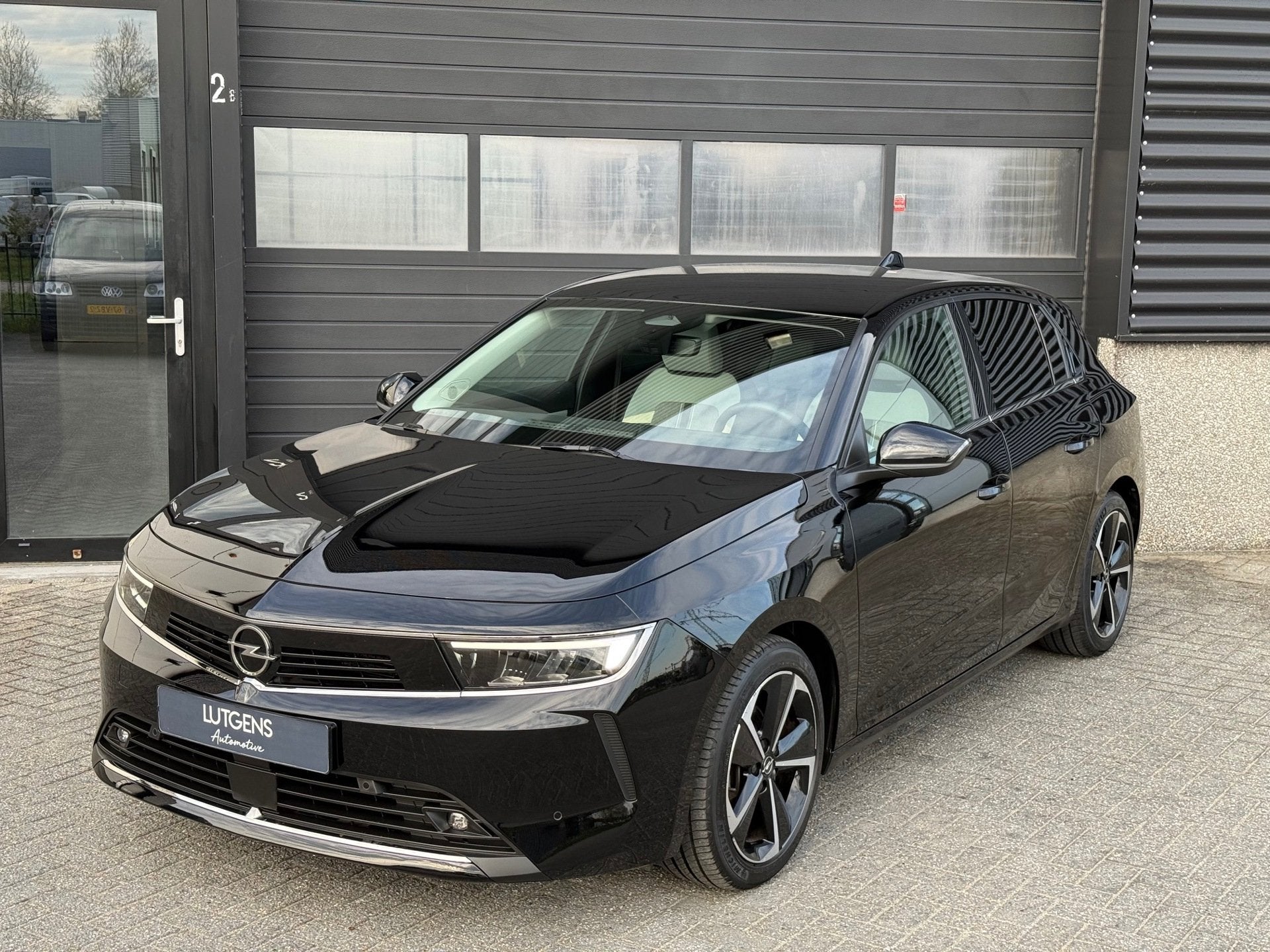 Opel Astra 1.2 GS-line Navigatie Camera Cruise Automaat, Gebruikt, 680 kg, 1199 cc, Alcantara