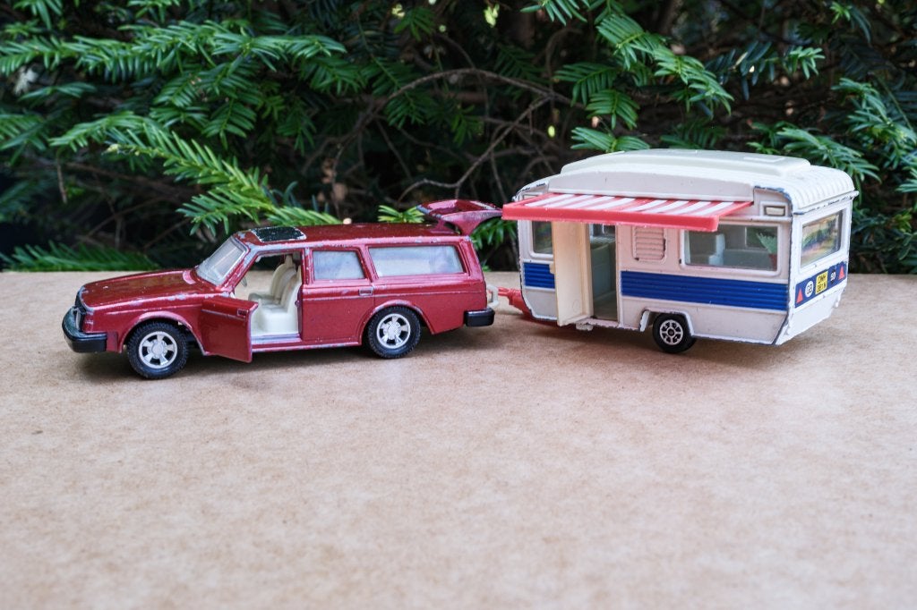 Volvo Estate 245 Matchbox Superkings met Caravan, Ophalen of Verzenden, Gebruikt, Auto, Corgi