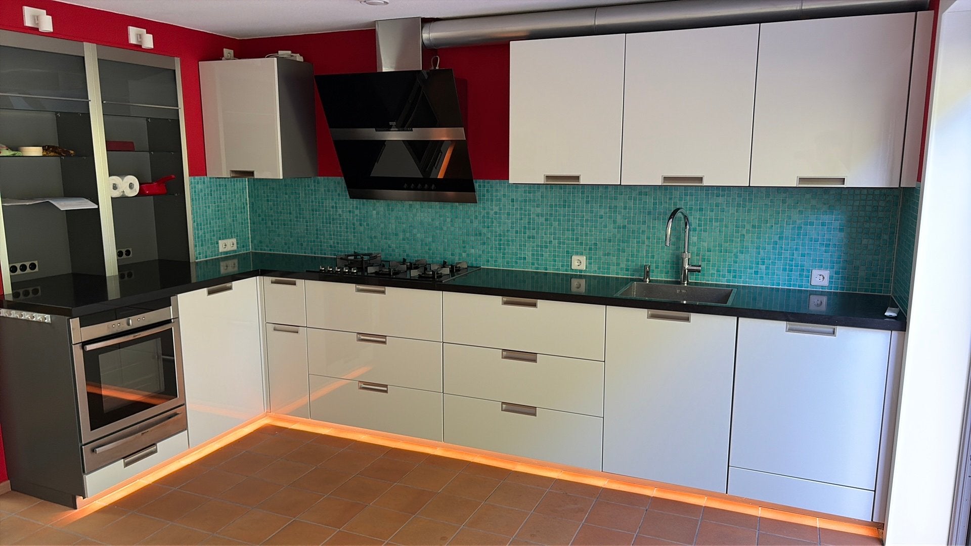 Complete keuken tweedehands, Ophalen, Zo goed als nieuw, Wit, Hoekkeuken