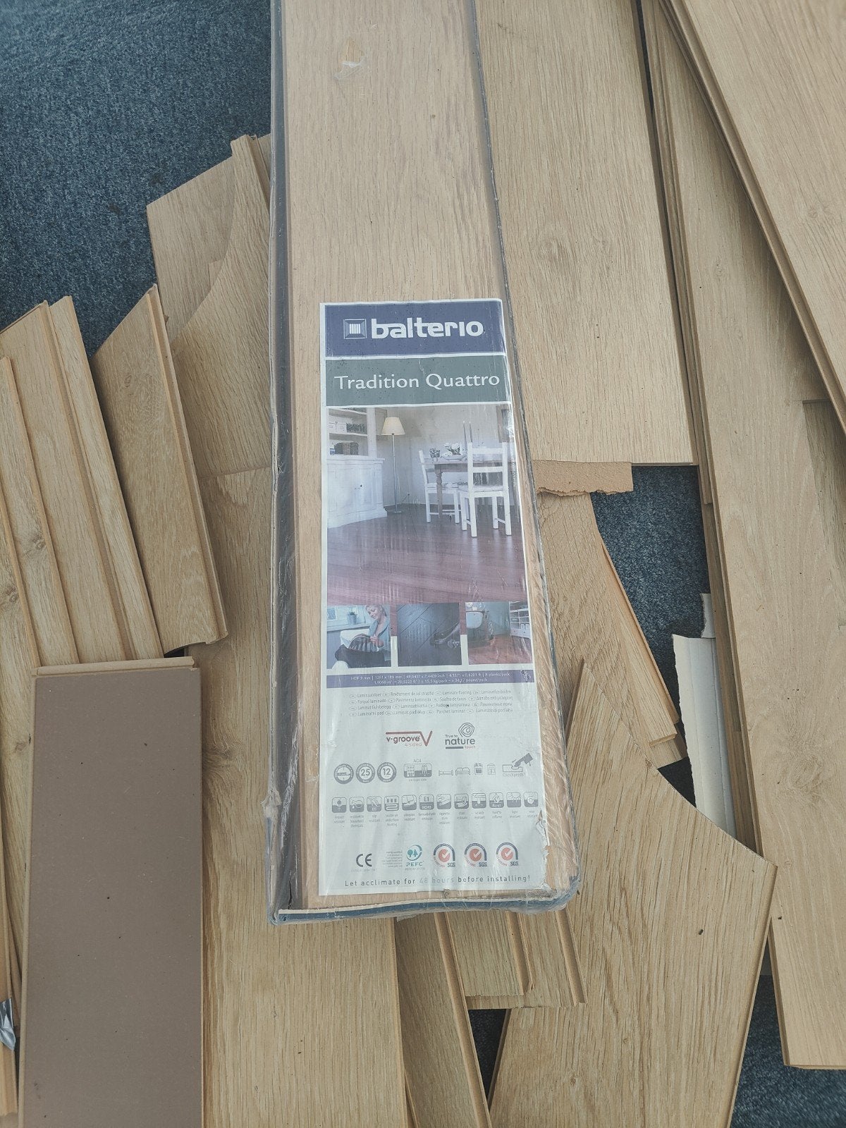 Gratis laminaatvloer, Doe-het-zelf en Verbouw, Ophalen, Gebruikt, 10 m² of meer, 10 tot 30 cm