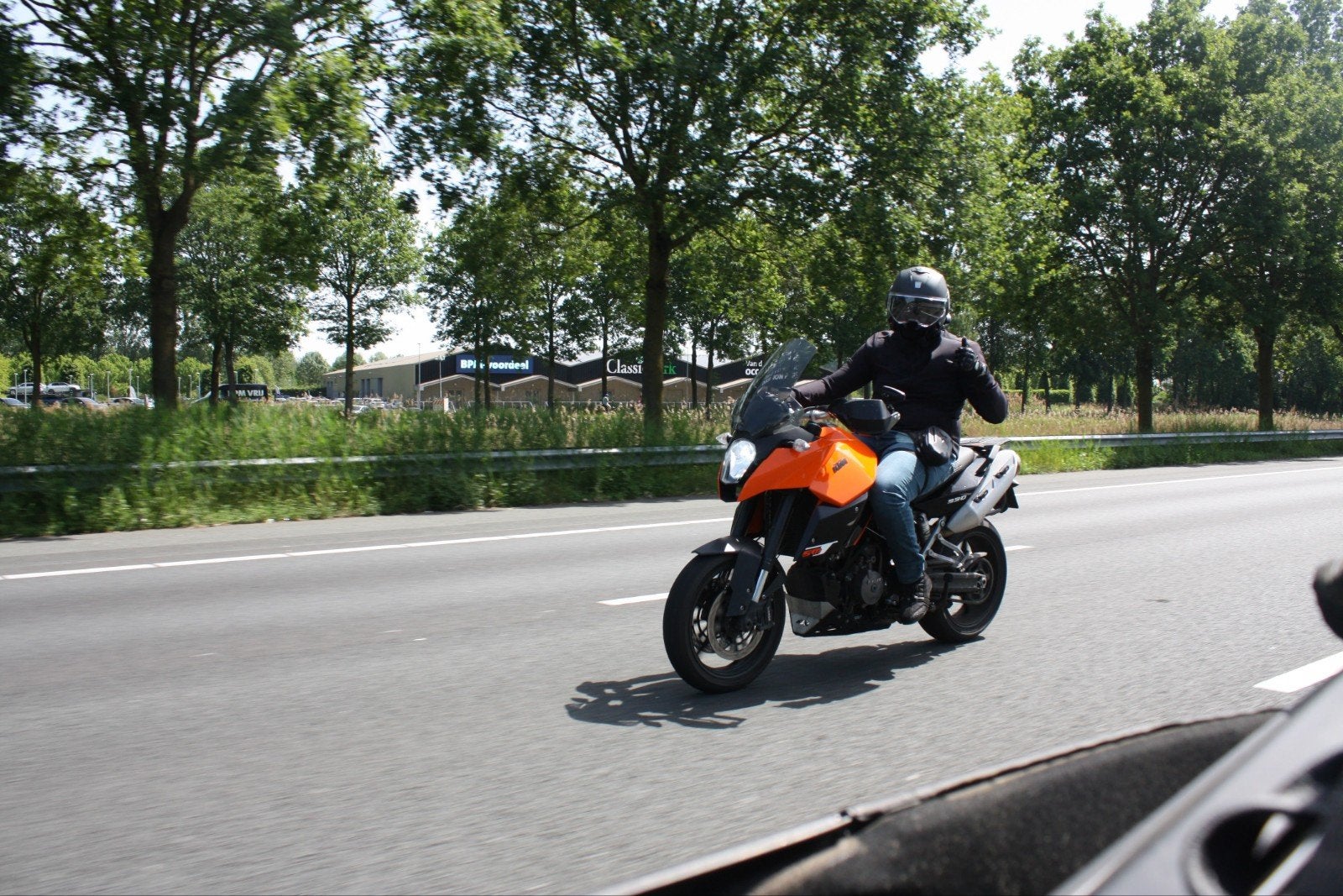 KTM 990 SM T - Krachtige en veelzijdige toermotor, 2 cilinders, LED Verlichting, Motorrijbewijs A, Gebruikt