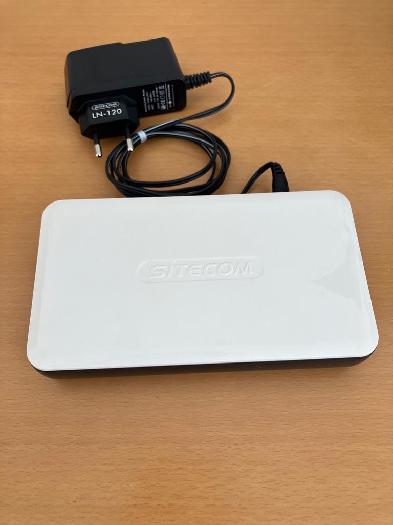 Sitecom Network Giga Switch LN-120 v1 001, Ophalen of Verzenden, Gebruikt