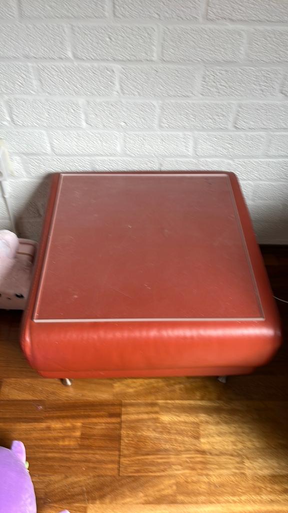 Gratis hokker/ tafeltje, Ophalen, Vierkant, 55 tot 75 cm, 45 tot 60 cm