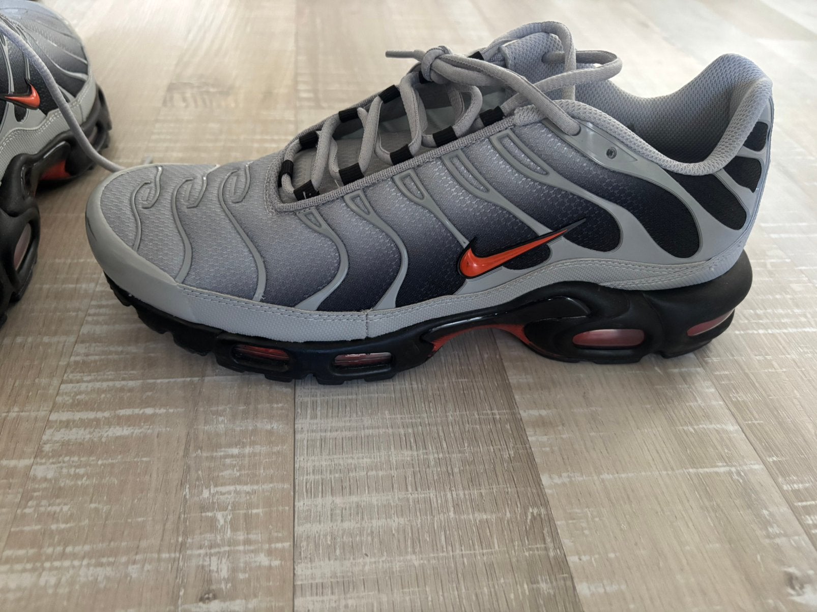Nike air max plus tn €50 achterzitje vetbike  v20 pro, Overige kleuren, Nieuw, Ophalen of Verzenden, Sneakers of Gympen