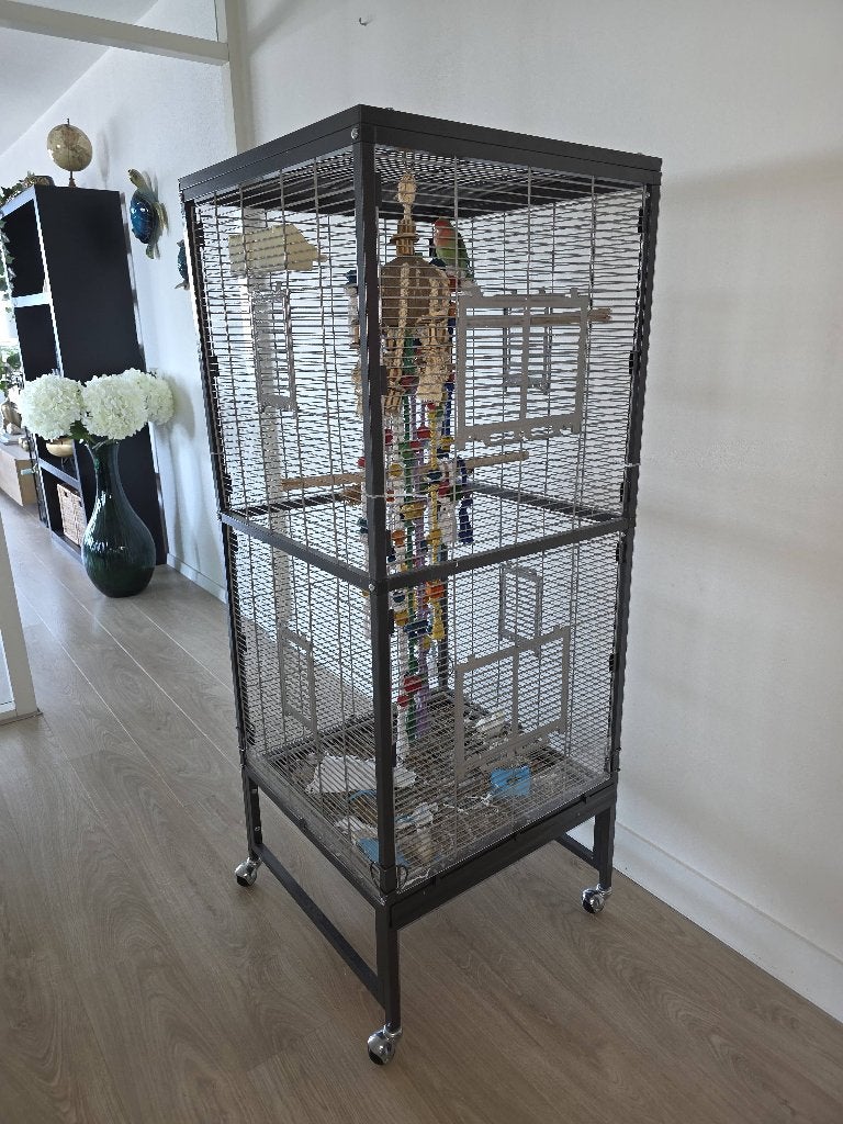 Prachtige grote vogelkooi op wielen (Nieuwprijs €450!), Ophalen, Zo goed als nieuw, Vogelkooi, Metaal