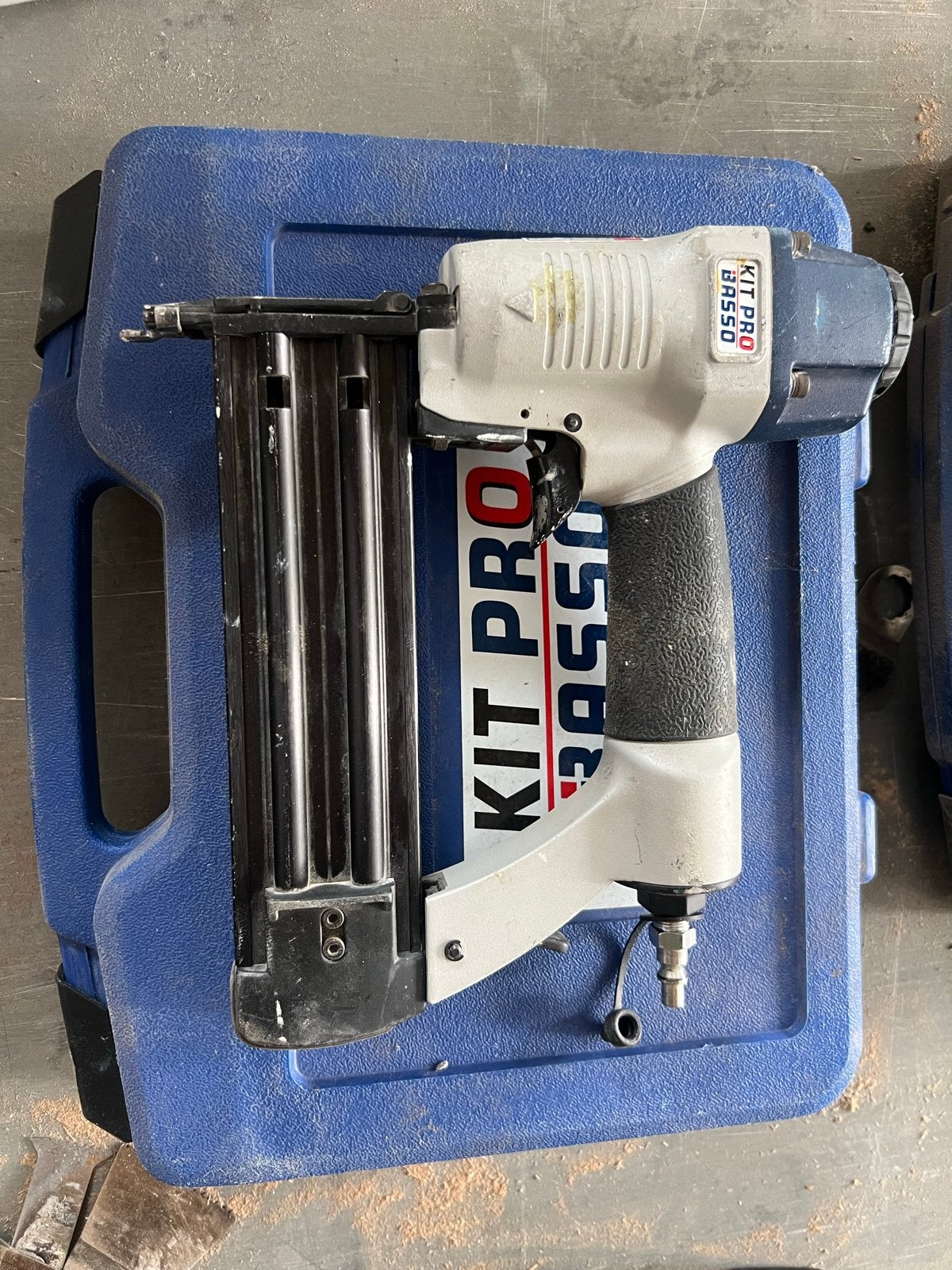 Tacker Kit Pro mini Brad 1,95 16-50mm, Ophalen, Gebruikt, Tacker/nietmachine, Overige merken
