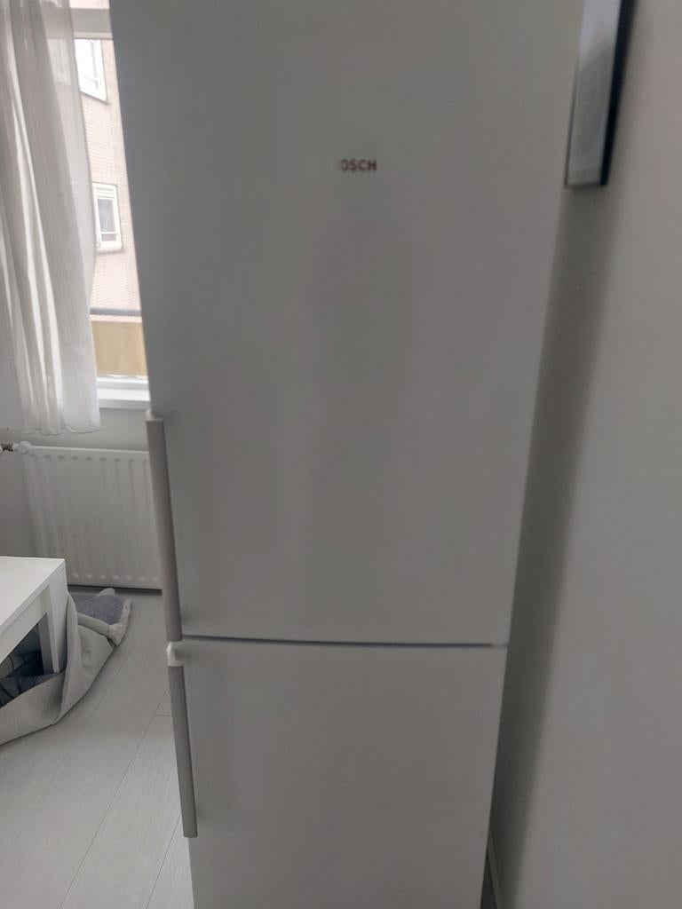 Bosch Koelkast met Vriezer - Wit, Goede Staat, Witgoed en Apparatuur, Koelkasten en IJskasten, Gebruikt, 200 liter of meer, 60 cm of meer