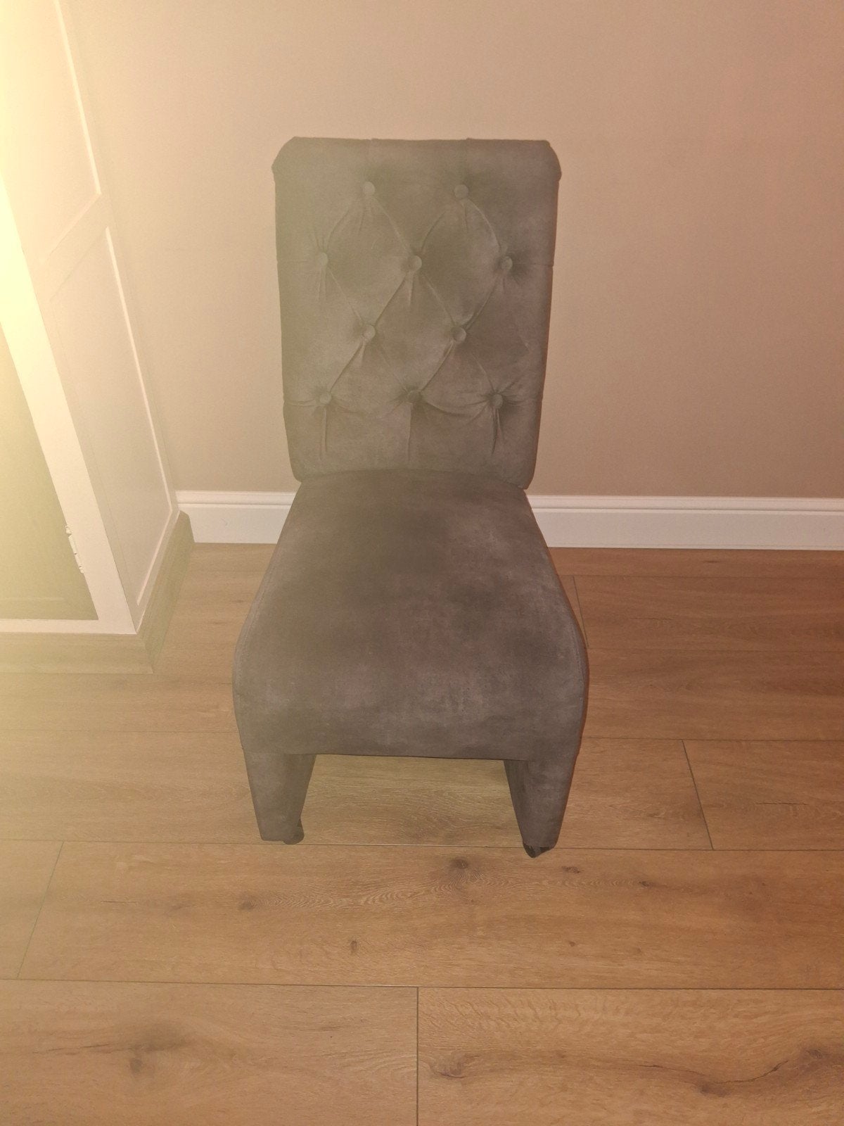 UrbanSofa by Ira Ness eetkamerstoel 8x - Zo goed als nieuw, Modern, Gestoffeerd, Comfortabel, Ophalen of Verzenden, Zo goed als nieuw