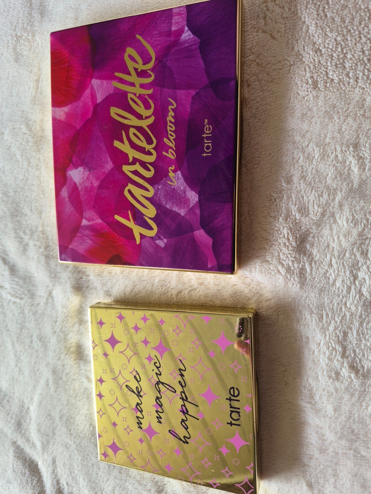 2 tarte paletten, tartelette in bloom en make magic happen!, Ophalen of Verzenden, Zo goed als nieuw, Gehele gezicht