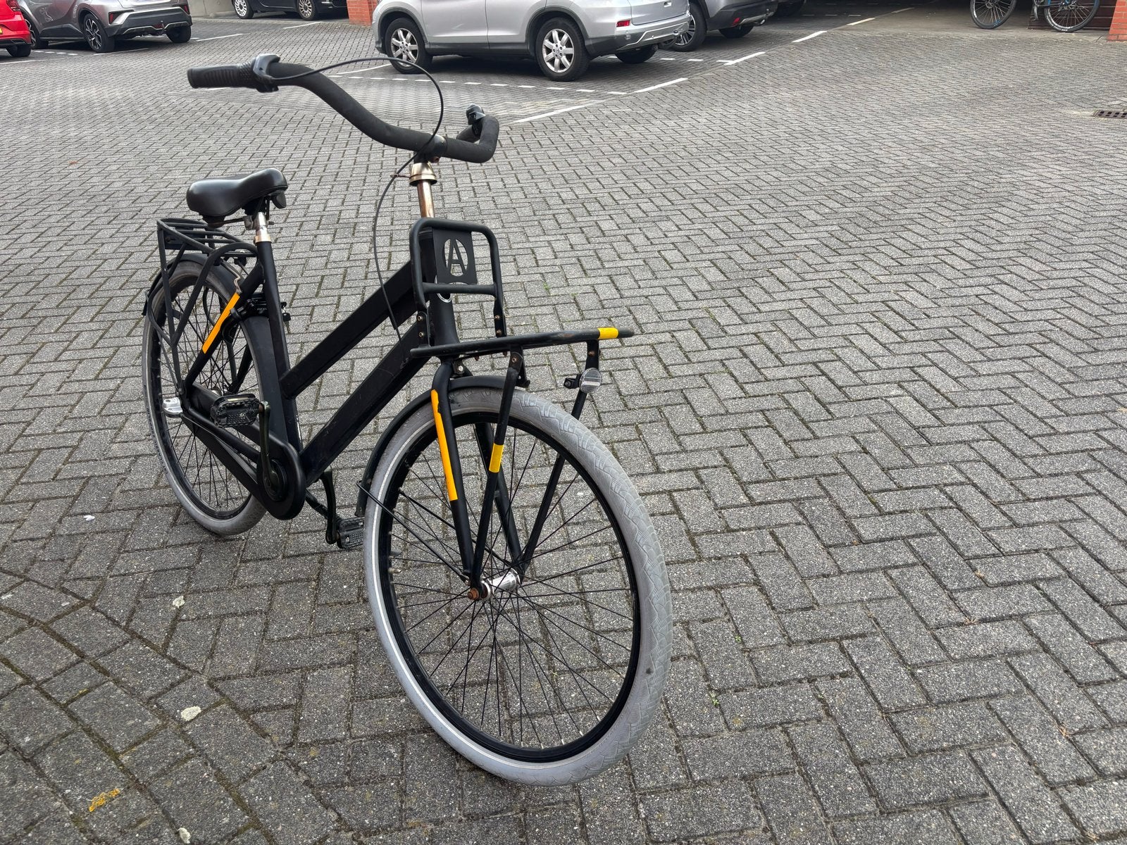 Foto 4 van Stevige stations/ stads fiets  met voor- en achterdrager