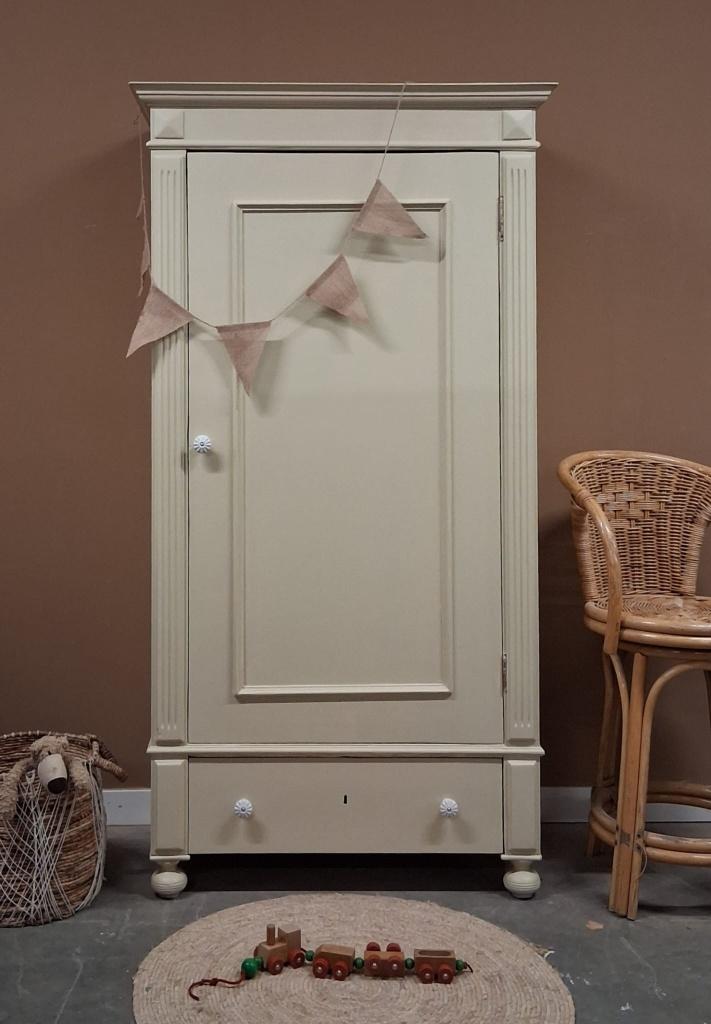 Vintage eendeurs kledingkast in jouw kleur, 50 tot 70 cm, Ophalen of Verzenden, Info@josiefine.nl, 3771 SH