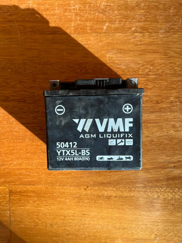 VMF YTX5L-BS 12V 4AH AGM Liquifix Accu, Ophalen of Verzenden, Gebruikt, Elektrisch