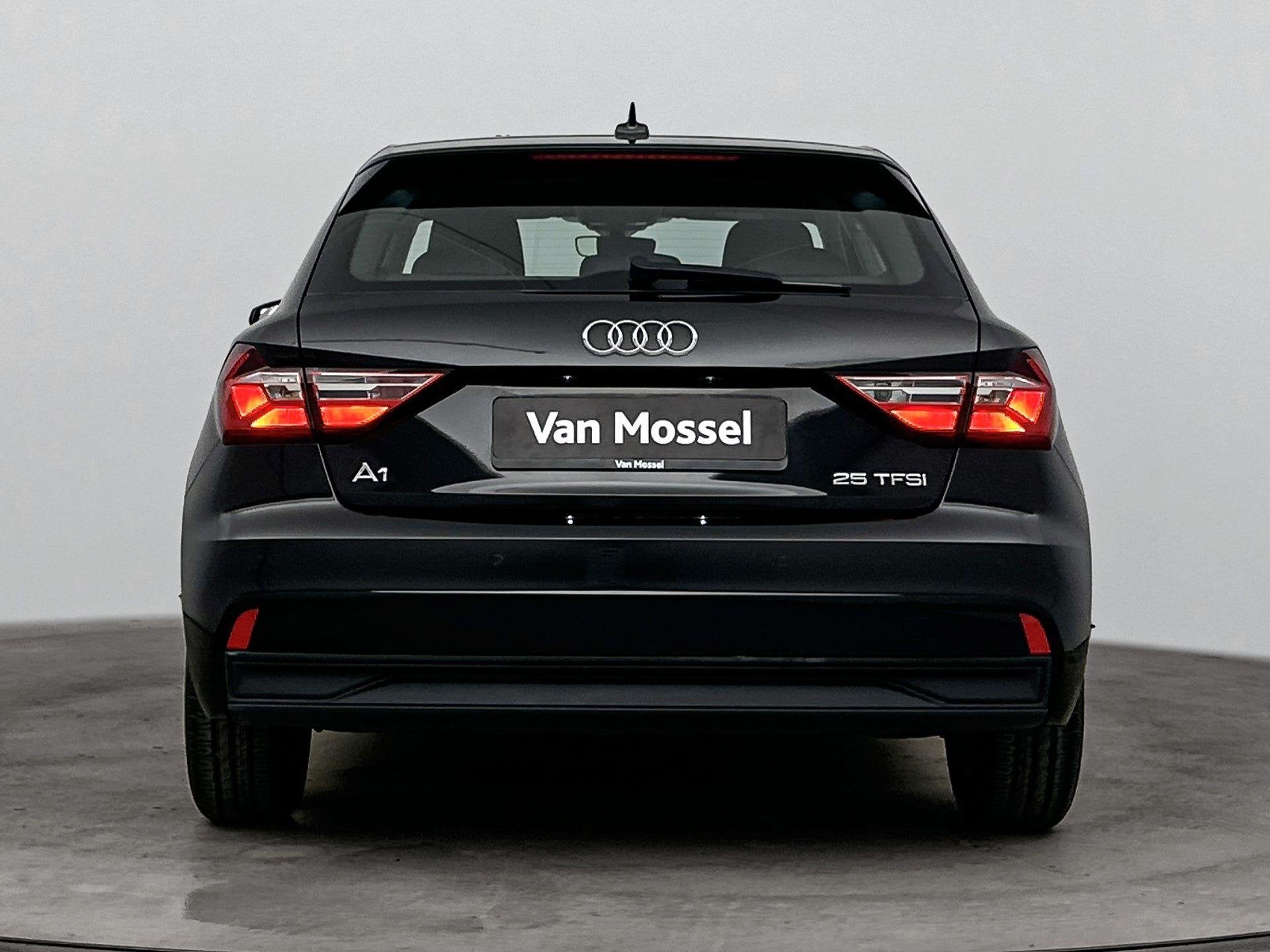 Audi A1 Sportback 25 TFSI | Airco | LM Velgen | Carplay/Andr, Auto's, Stof, 95 pk, Zwart, Bedrijf