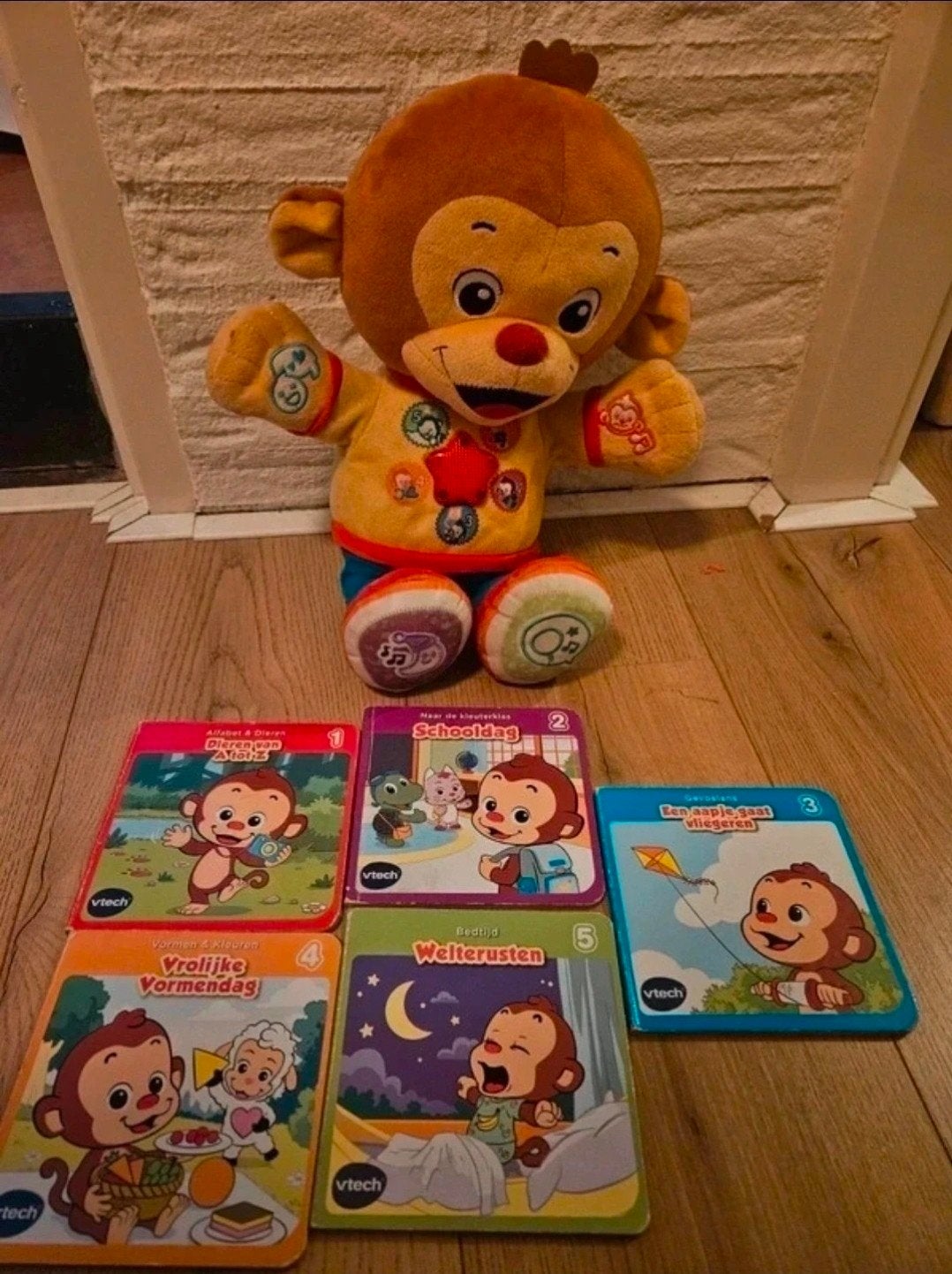 VTech Lees & Leer Aapje met 5 boekjes, Ophalen of Verzenden, Gebruikt, Overige typen, Met geluid