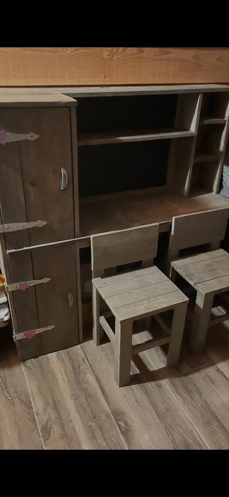 Steigerhouten kinder speeltafel/bureau, Kinderen en Baby's, Kinderkamer | Tafels en Stoelen, Ophalen, Zo goed als nieuw, Tafel(s) en Stoel(en)