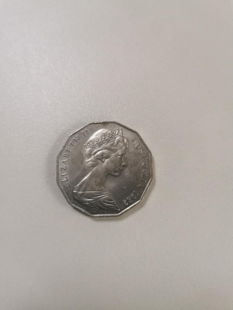 Australische 50 cent munt 1982 - Koningin Elizabeth II, Ophalen of Verzenden, Zuidoost-Azië, Losse munt