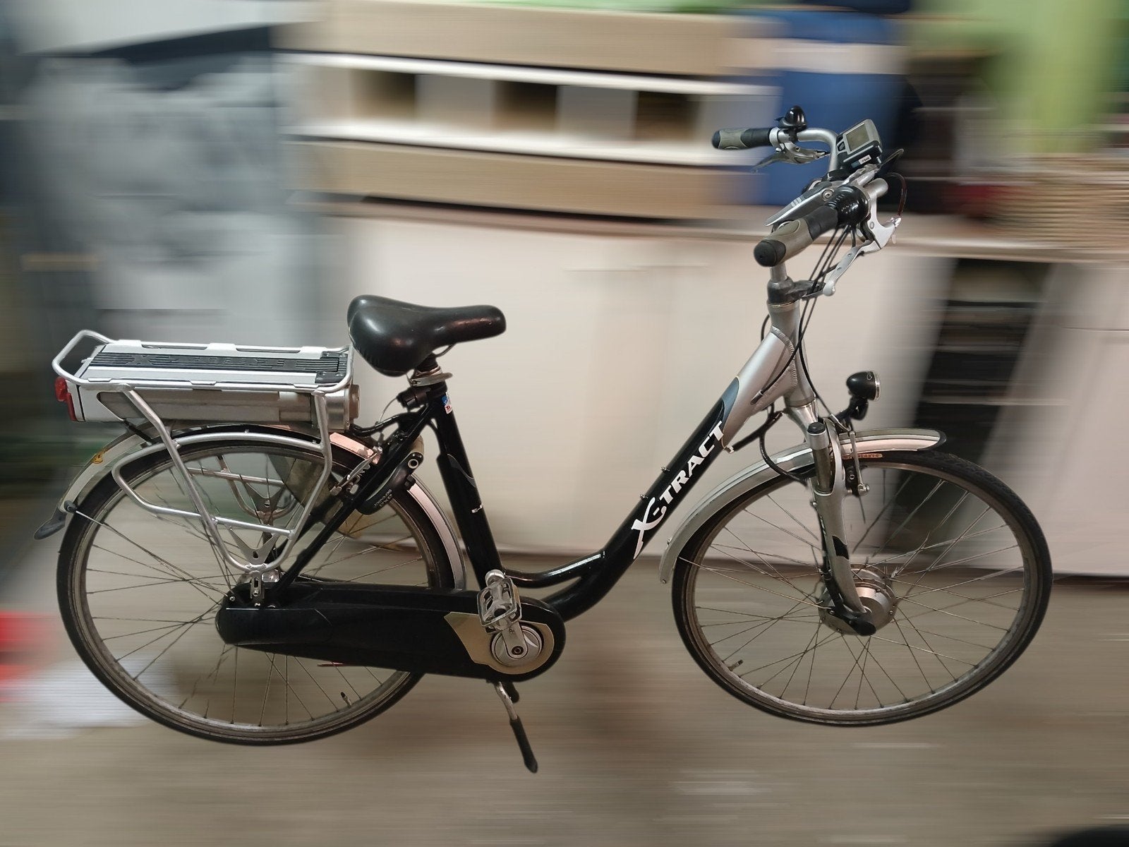Elektrische fiets – accu en display werken niet, Fietsen en Brommers, Elektrische fietsen, Ophalen of Verzenden, Gebruikt, 30 tot 50 km per accu