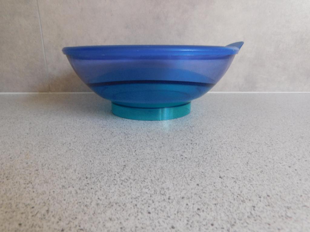 Tupperware Eleganzia Schaal 1,5 Ltr.  Blauw Paars, Huis en Inrichting, Keuken | Tupperware, Ophalen of Verzenden, Zo goed als nieuw