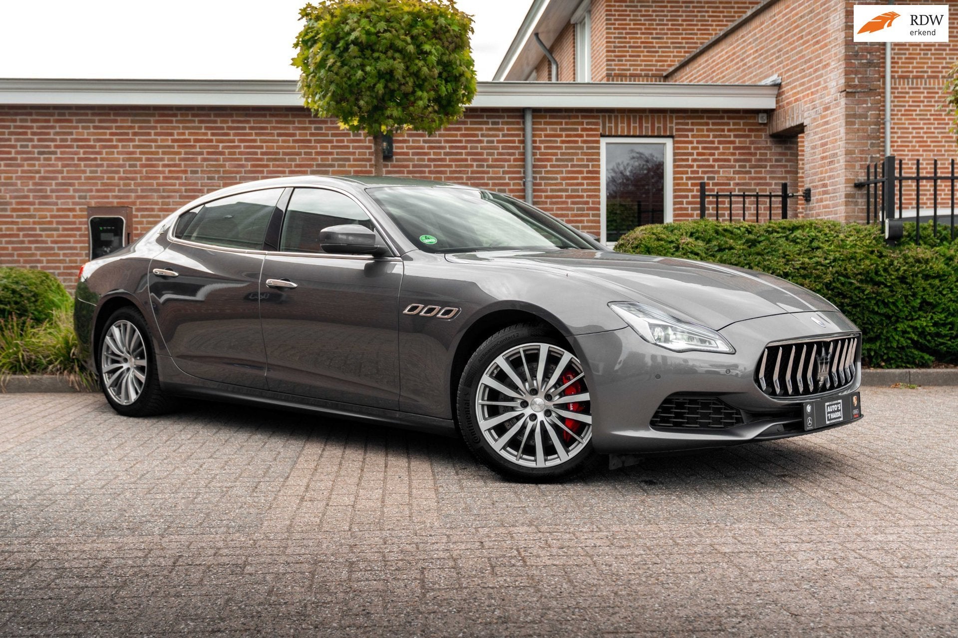 Maserati Quattroporte 3.0 V6 TwinTurbo S 430 PK Adaptive Sch, Auto's, Maserati, Automaat, Dealer onderhouden, Gebruikt, Leder