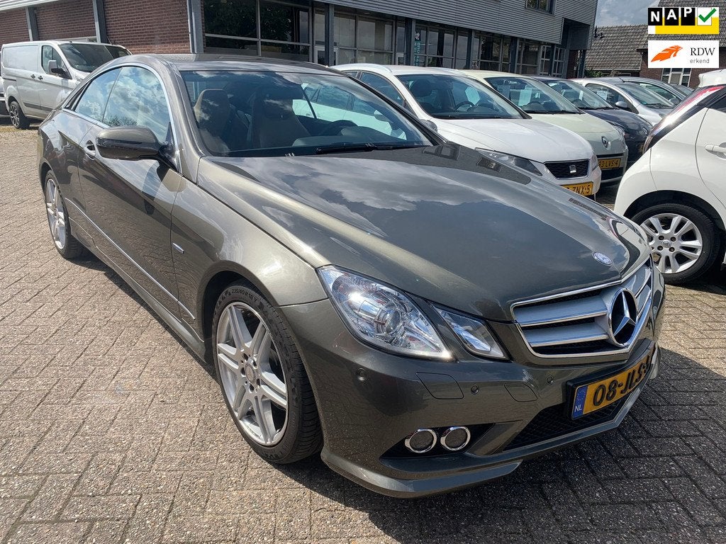 Mercedes-Benz E-klasse Coupé 350 CGI Elegance € 13.995.-, Auto's, Automaat, Euro 5, Achterwielaandrijving, Zwart