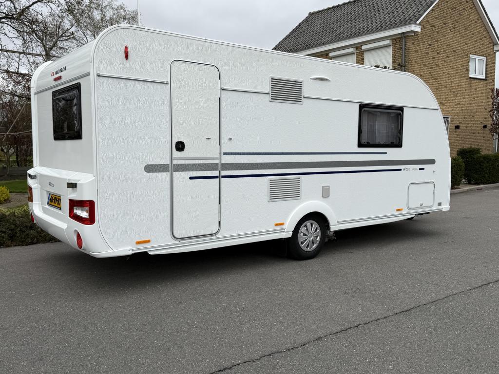 Adria Altea 542 PH Mover,voortent,Queensbed, Bedrijf, Treinzit, Tot en met 3, Adria
