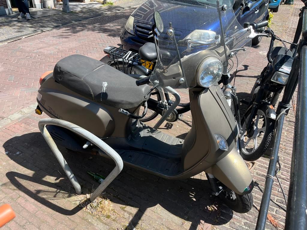 Riva scooter goud-chroom 2017, Ophalen of Verzenden, Zo goed als nieuw