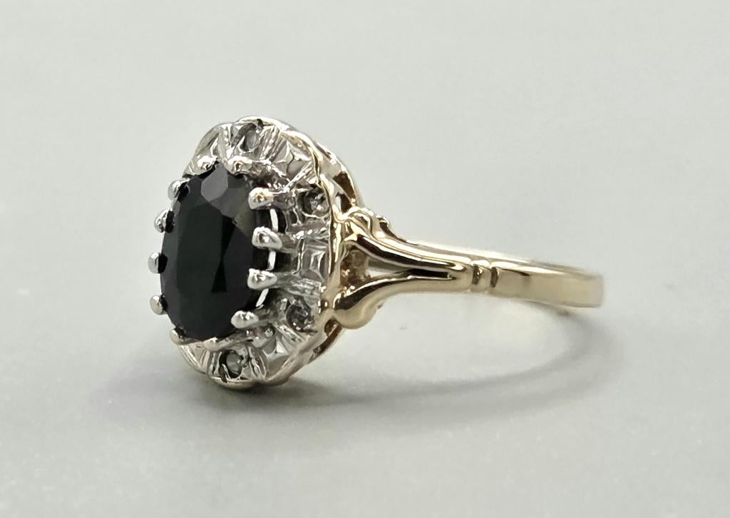 Gouden Vintage ring edelsteen saffier en diamant. 2026/161., Blauw, ., Ophalen of Verzenden, .