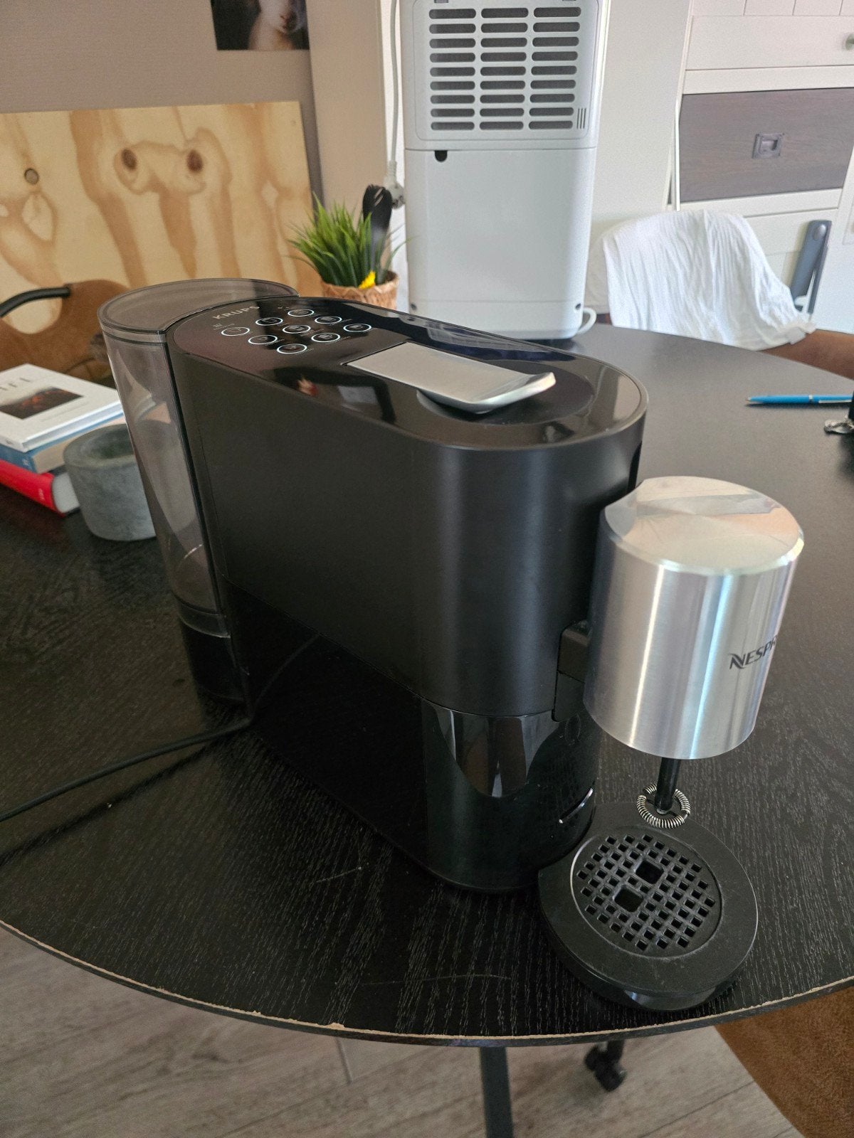 Krups Nespresso Atelier, Gebruikt, Koffiemachine, Ophalen of Verzenden, Koffiepads en cups
