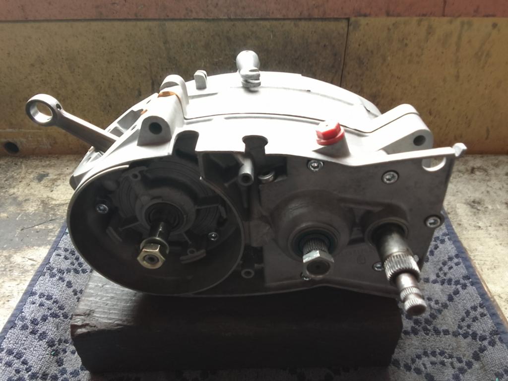 Te koop ; gereviseerd rond 4 bak Zündapp blok ;, Ophalen of Verzenden, Gebruikt, Blok