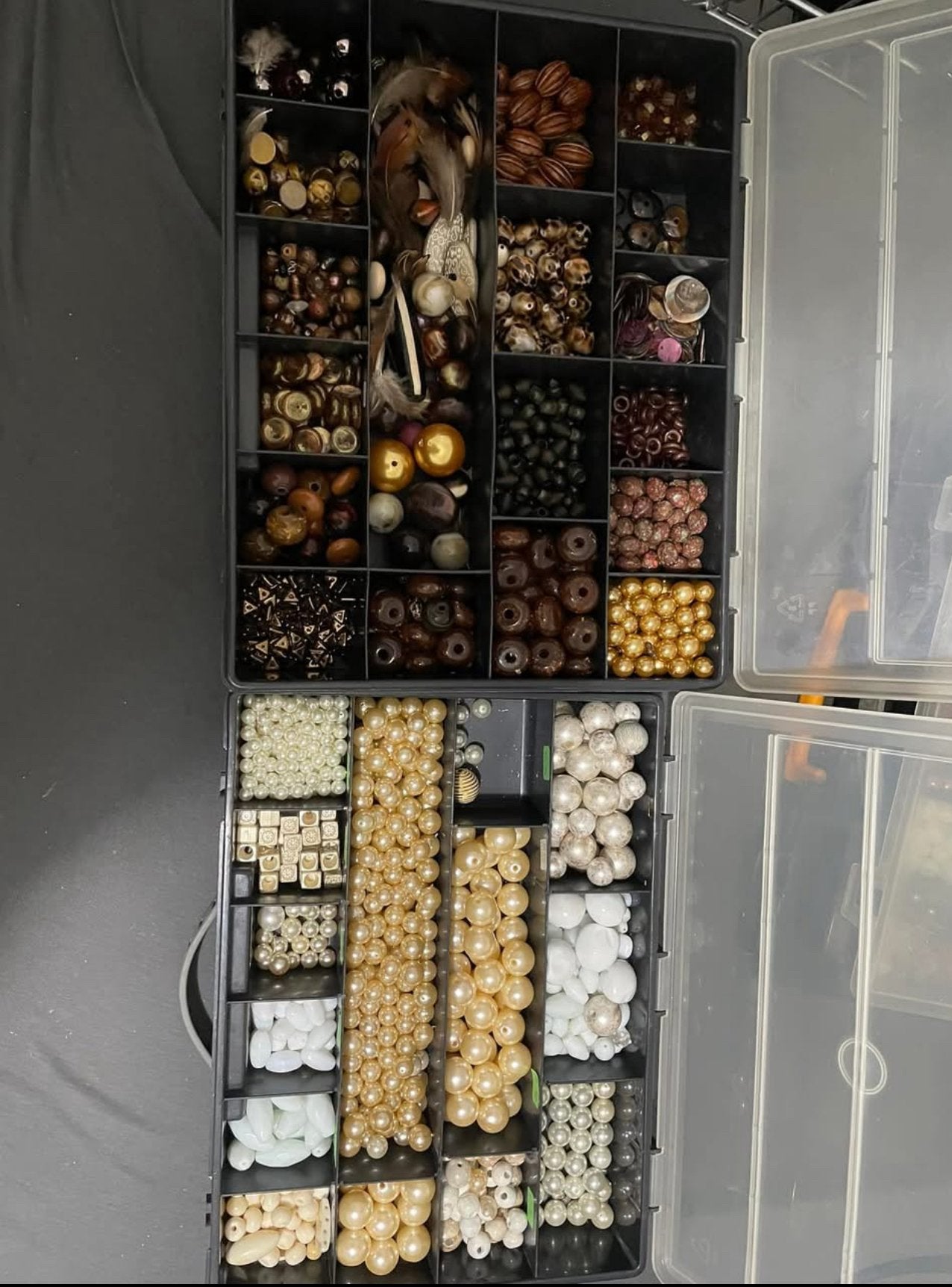 Te koop grote partij kralen en bedels, Hobby en Vrije tijd, Kralen en Sieraden maken, Ophalen, Nieuw, Kraal