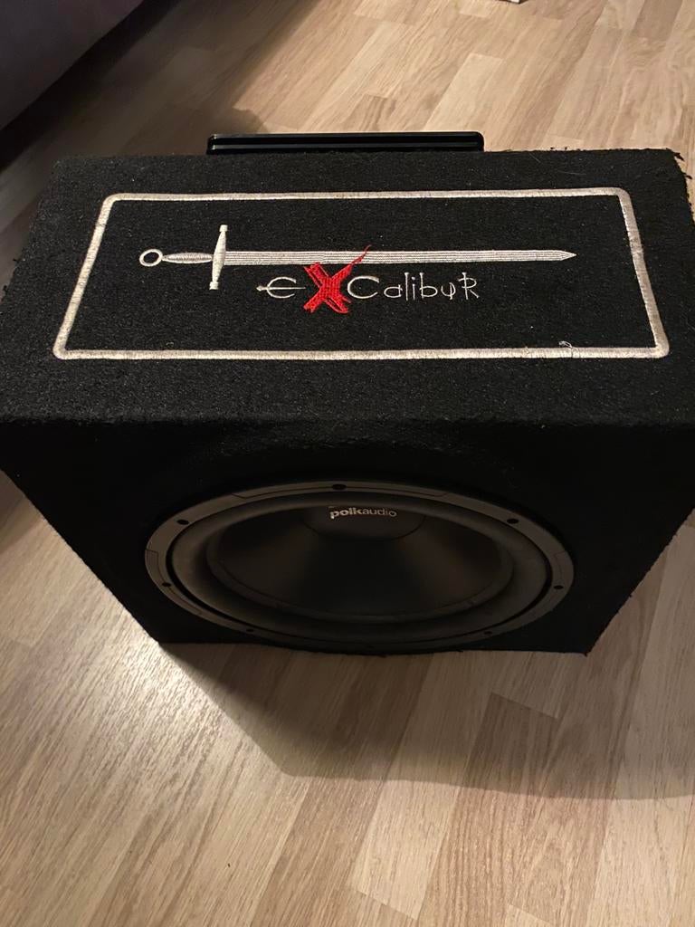 excaliber subwoofer met renagade versterker, Auto diversen, Autospeakers, Ophalen, Zo goed als nieuw