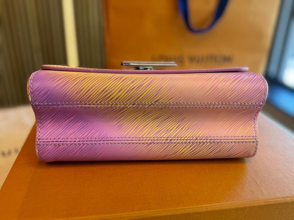 Louis Vuitton Gradient Epi Leather Twist MM SPECIAL EDITION, Ophalen, Gebruikt, ., Roze