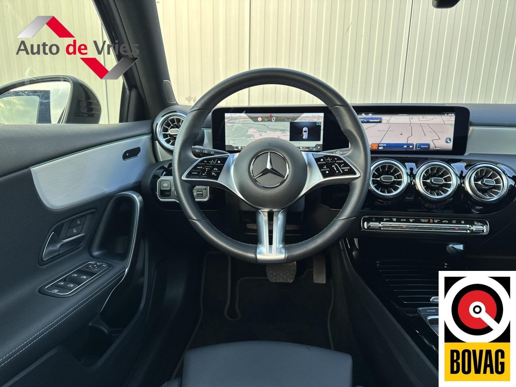 Mercedes A-klasse 250 e Star Edition Luxury Line|Panodak, Dealer onderhouden, Gebruikt, Met garantie (alle), Bedrijf