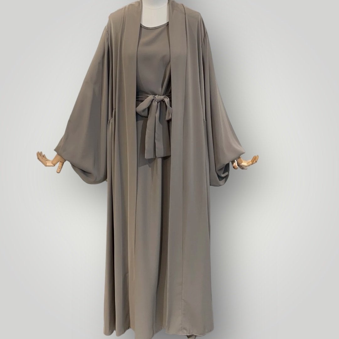 Elegante Abaya Set: Jurk met Open Kimono - Taupe, Beige, Maat 42/44 (L), Nieuw, Ophalen of Verzenden