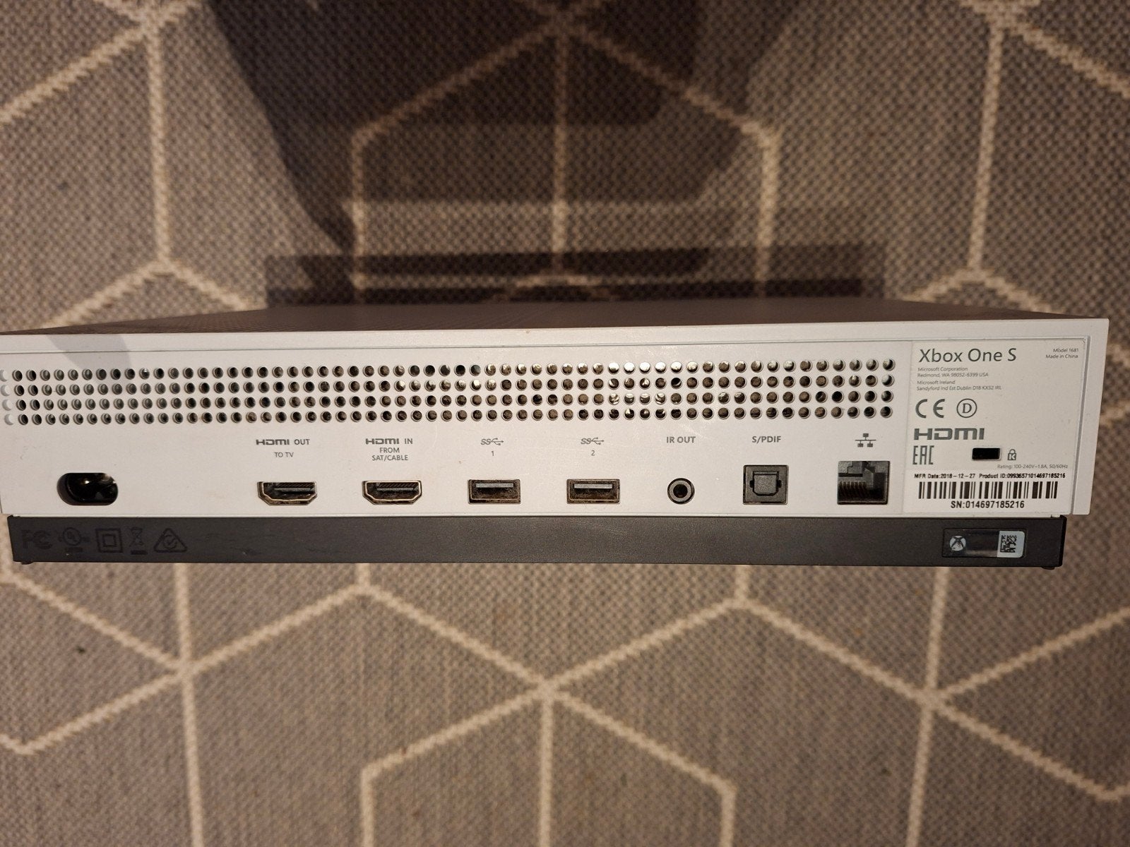 Xbox One S (disc) - Gebruikt, zonder controller/kabels, Spelcomputers en Games, Ophalen, Gebruikt, Zonder controller, Xbox One S