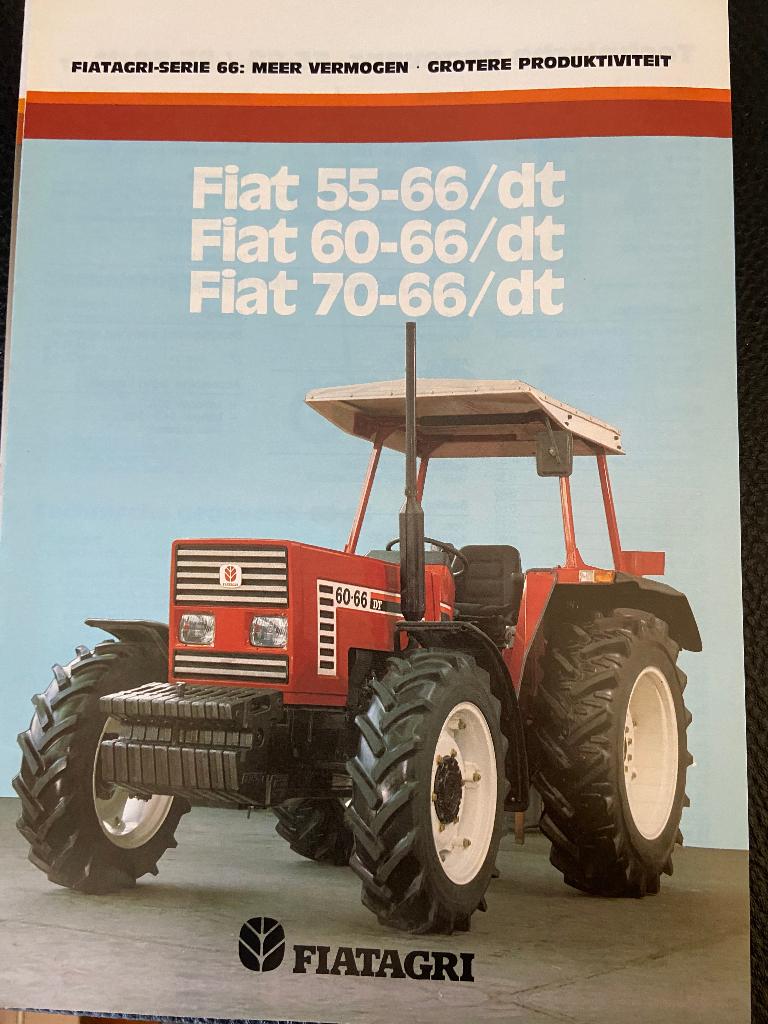 Tractorfolders, Ophalen of Verzenden, Zo goed als nieuw, Folder