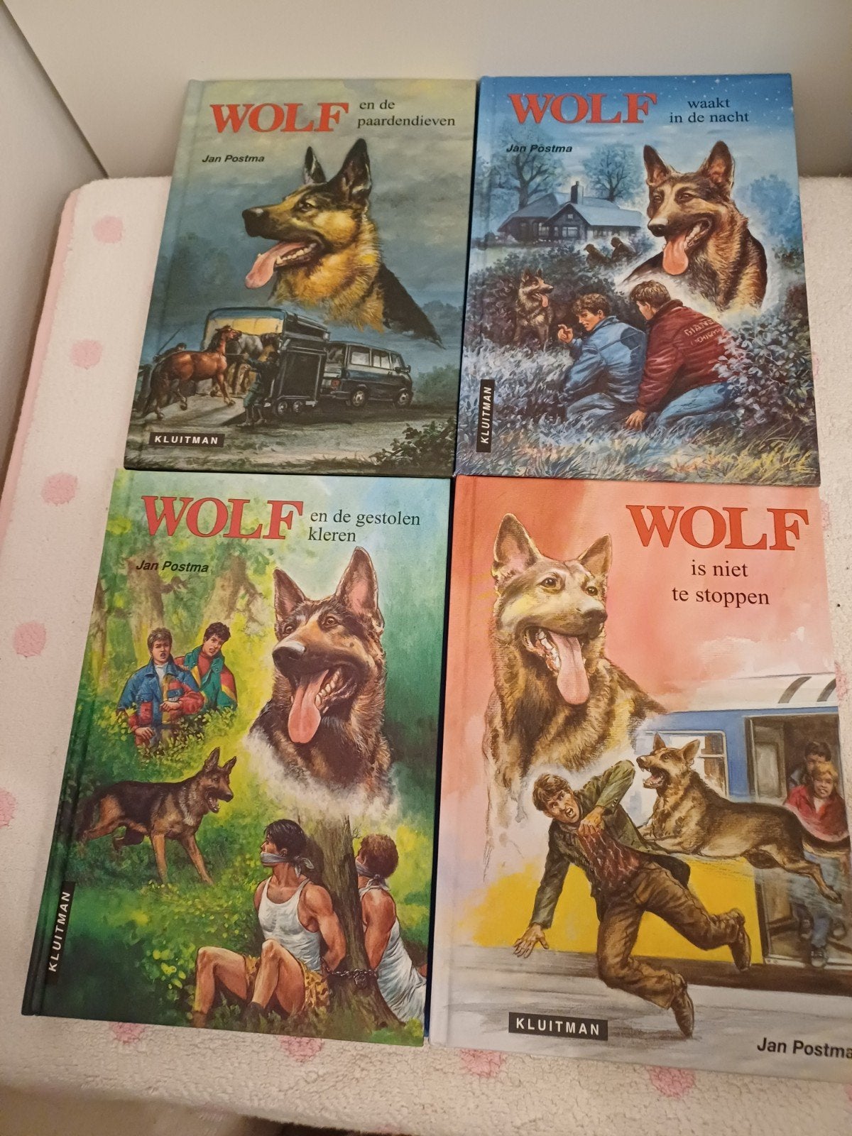 Wolf boeken  / 4 stuks, Ophalen of Verzenden, Zo goed als nieuw