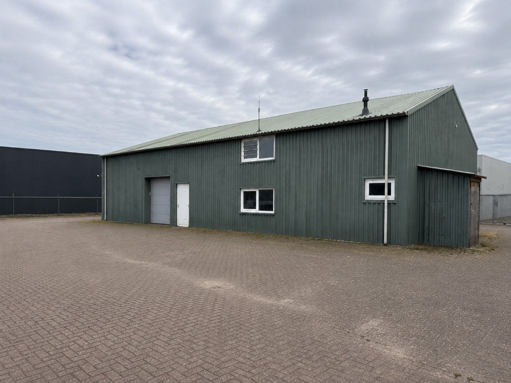 Gebruikte bedrijfshal / loods ca. 20 x 10 meter compleet